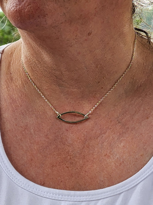 Single Lentil Shape with Rollo Chain